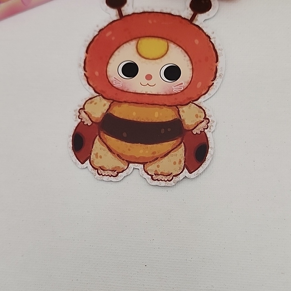 (J5) Baby Three Elf Bee Keychain And Card - Picture 3 of 6